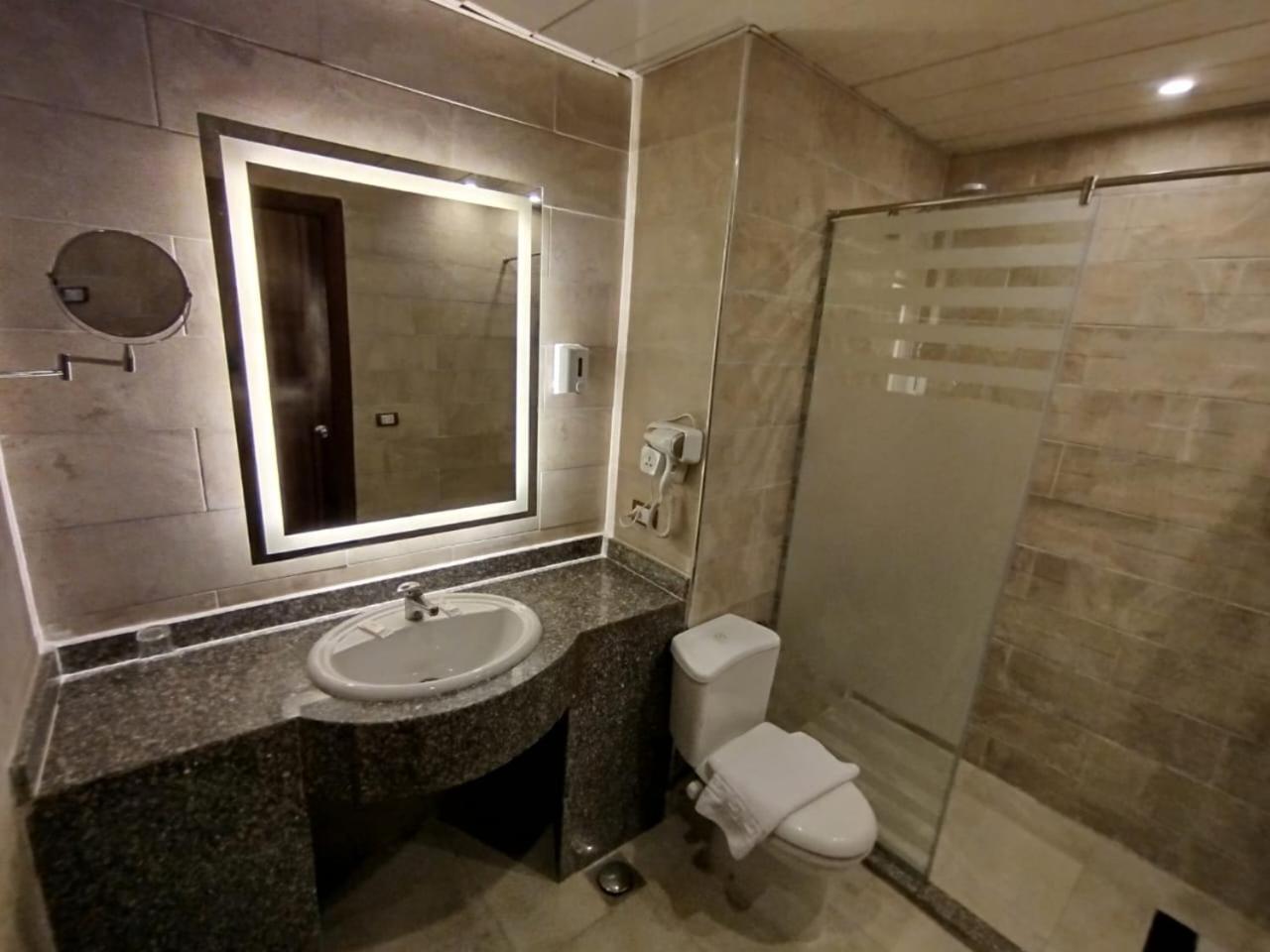Dexon Roma Hotel